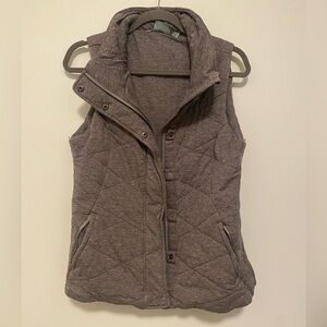 Athleta Gray Quilted Vest Small
